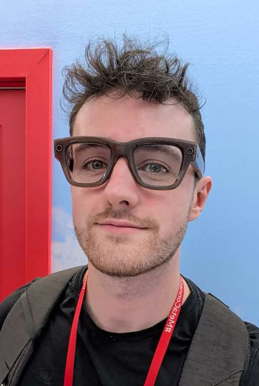 上手体验：Ray-Ban Display智能眼镜+Neural Band腕带