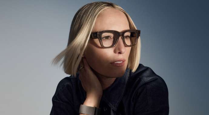 Meta发布AI眼镜Ray-Ban Display+神经腕带，售价799美元