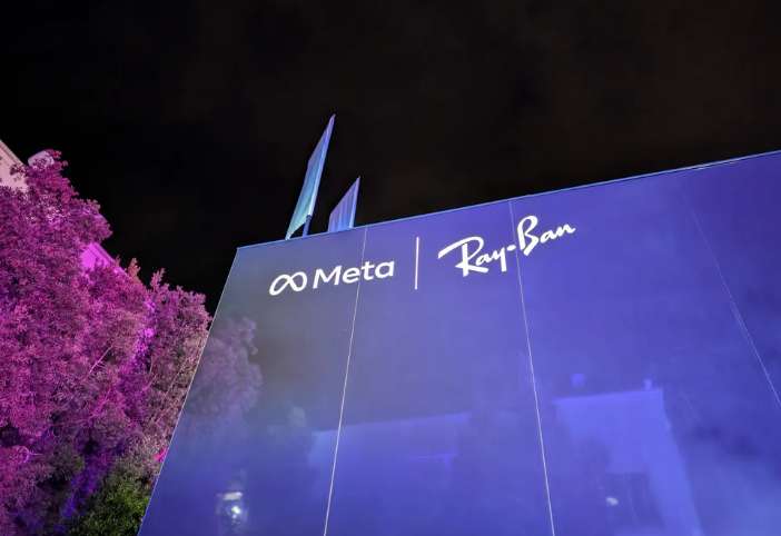 上手体验：Ray-Ban Display智能眼镜+Neural Band腕带