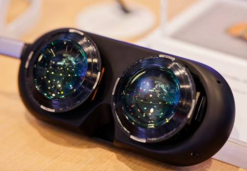 2025光博会直击：从AR碳化硅到VR Pancake，歌尔光学13款新品亮相