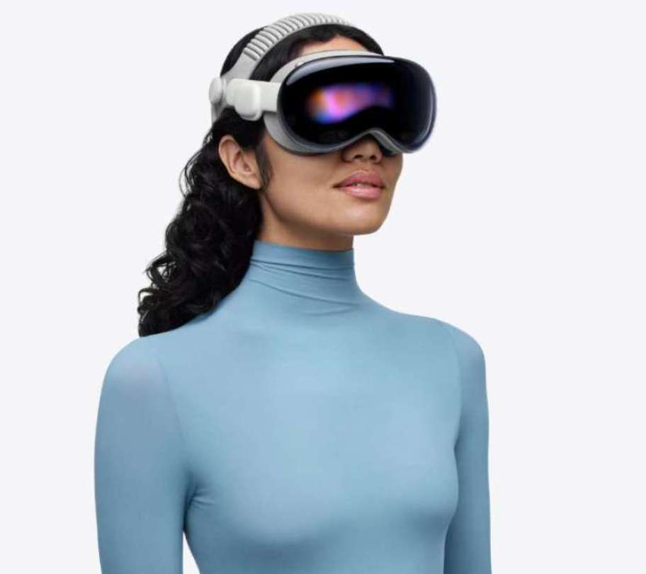 CNET评测：搭载M5芯片的新款Apple Vision Pro仍面临重量、价格与应用生态挑战