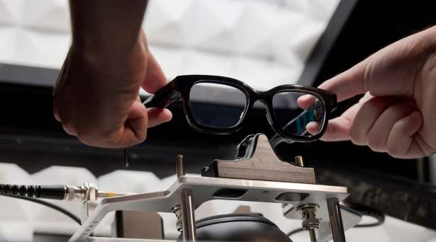 映维日报:备货让Meta XR营收大增,Meta发布2025 XR玩家画像,Magic Leap转型AR供应商