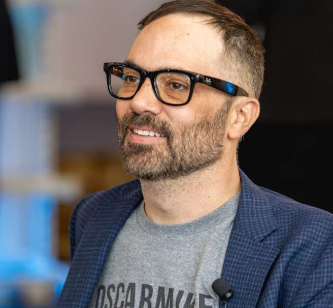 Meta分享：人工智能眼镜如何助力残障人士