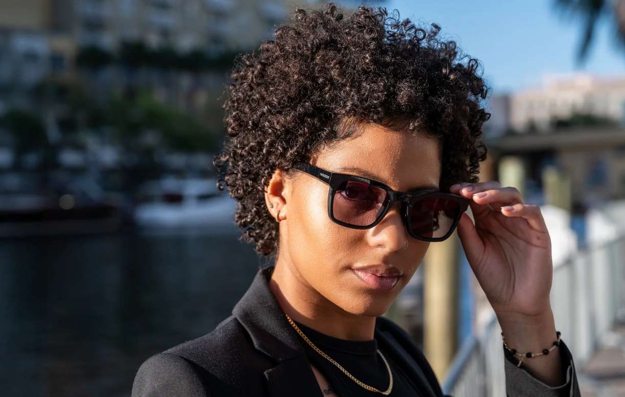 Vuzix与柯林斯宇航共推下一代军用AR显示系统,预计2026年进入全速生产