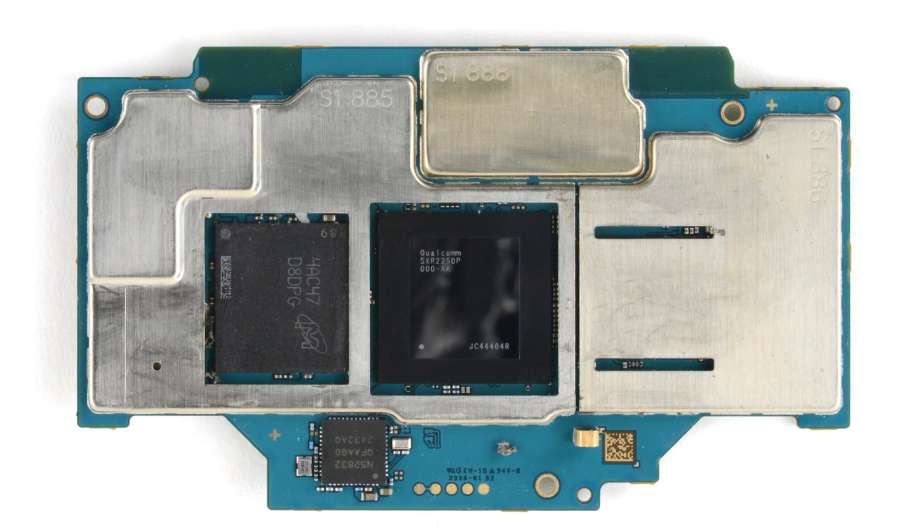 三星Galaxy XR拆解：这台1800美元的头显是苹果Vision Pro杀手吗？