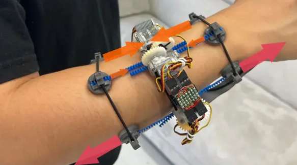 映维日报:Android XR智能眼镜2026年面世,Android XR原型智能眼镜上手体验