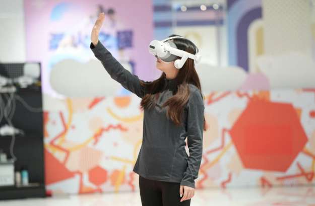 映维日报：Meta坦诚元宇宙梦拖累Quest，VR游戏《工作模拟器》装机突破600万份