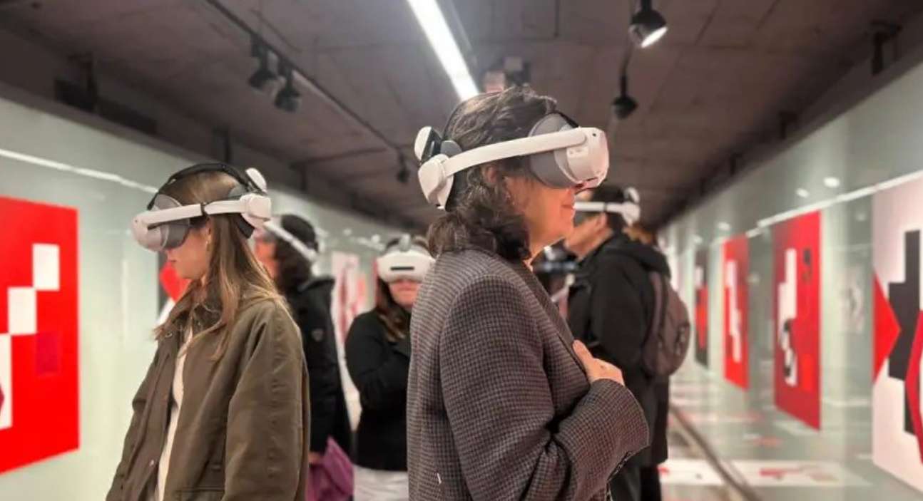 映维日报：苹果提出基于头部倾斜调整VR叠加内容视差，Snap提出波导亮度均匀化光学