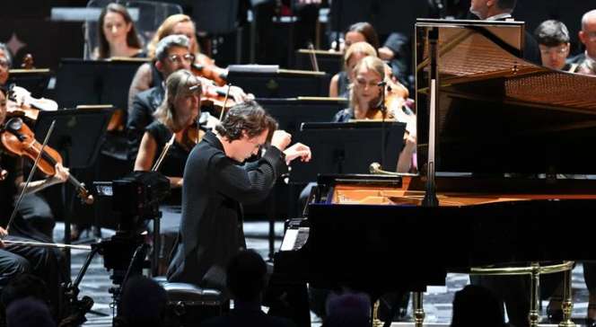 BBC与苹果打造沉浸式古典音乐会，用XR重新定义逍遥音乐节体验