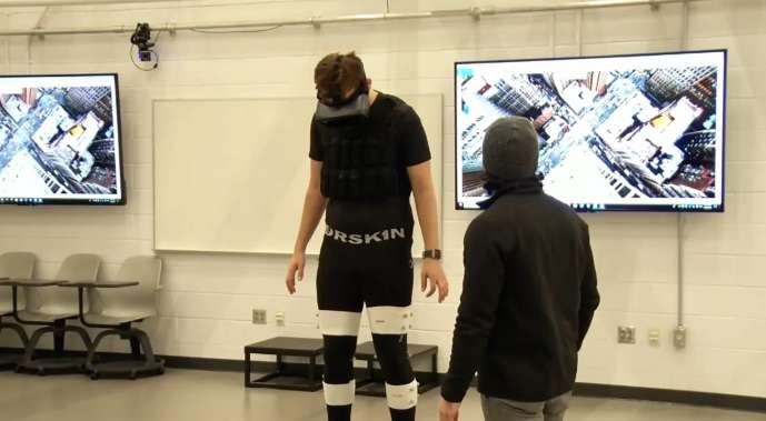 ACL损伤康复新途径：在虚拟现实中玩游戏