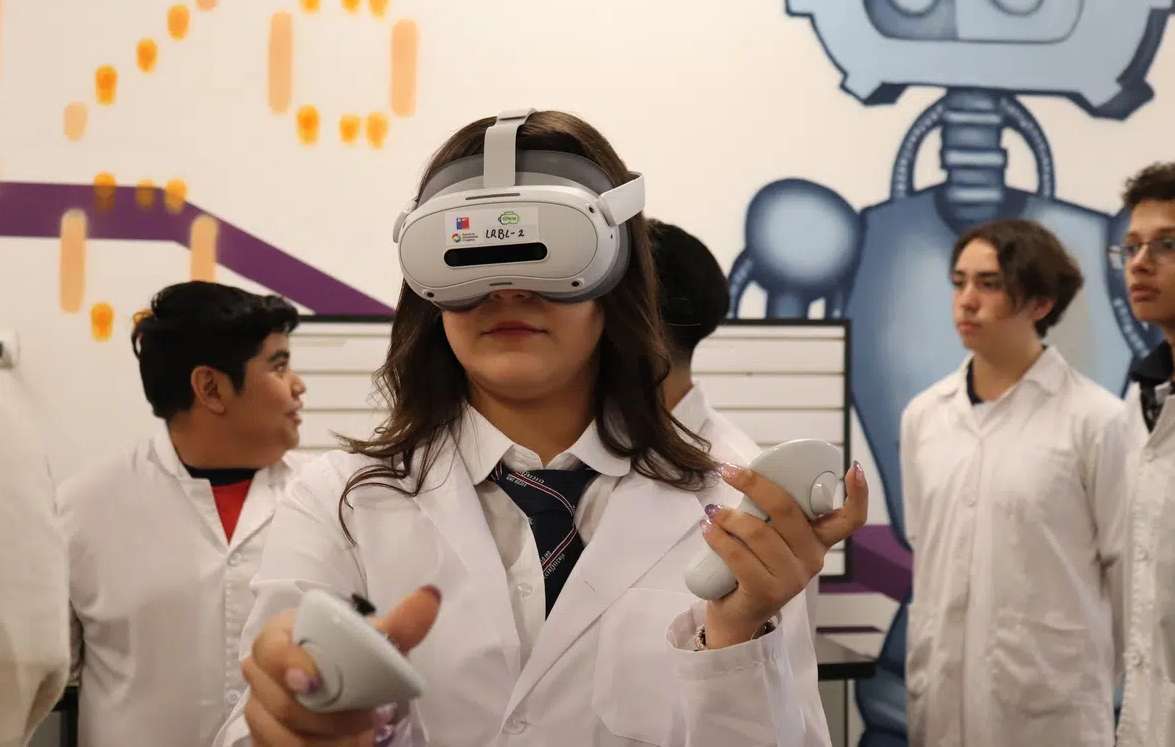 PICO助力，智利高中生解锁绿色氢能学习新体验