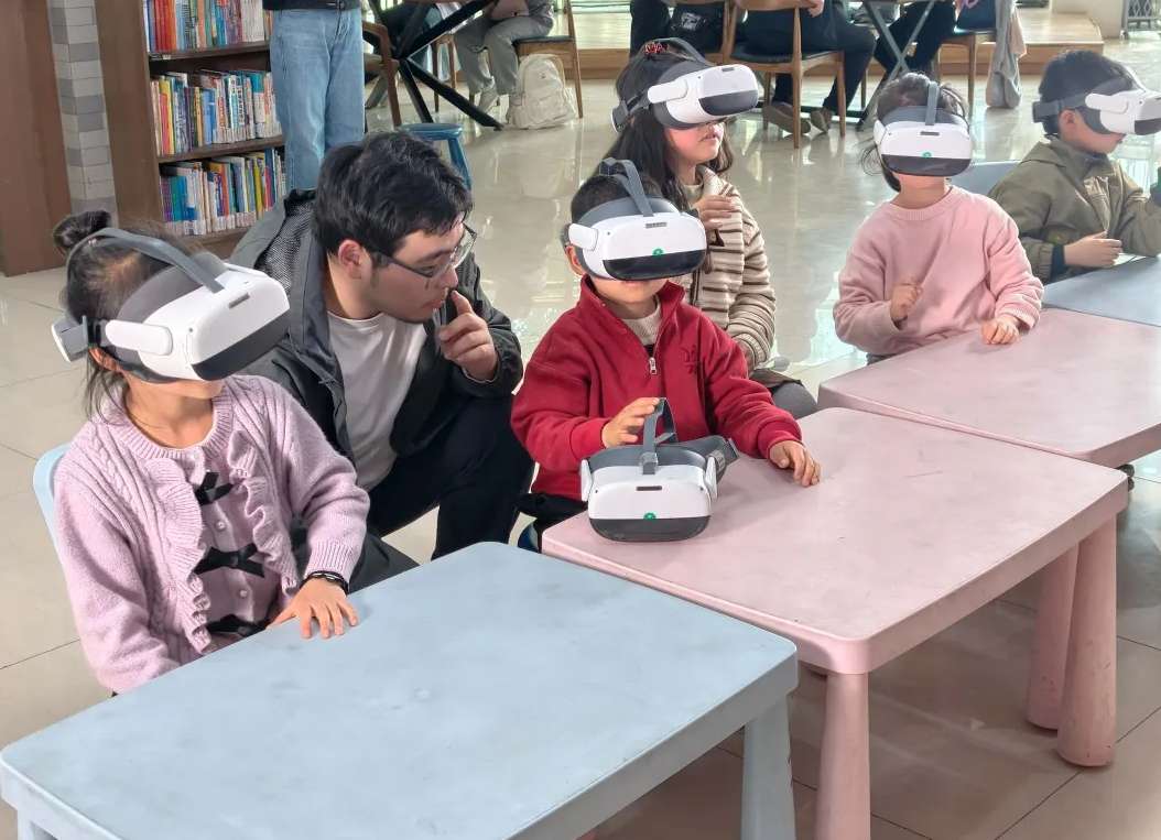 穿越时空遇恐龙，漫步星际探宇宙，苏州图书馆用PICO举办少儿科普活动