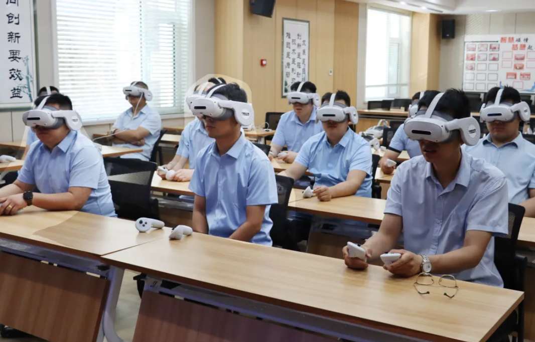 义棠煤业公司用PICO头显探索安全教育新路径