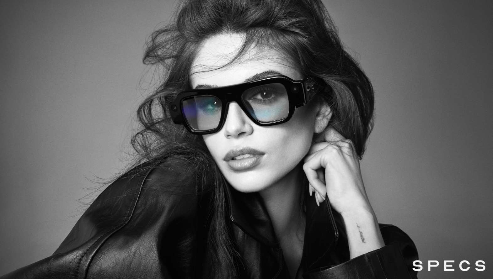 Snap正式发布AR眼镜SPECS,售价2195美元
