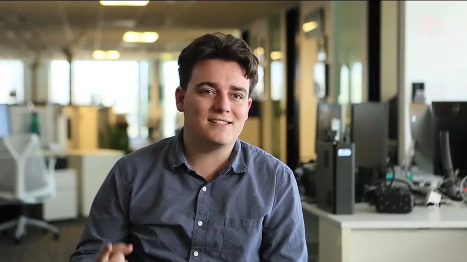 Palmer-Luckey-thumb-standard