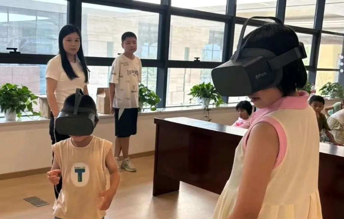 PICO启未来,童眼看世界:扶风县为少儿点亮暑期科技梦