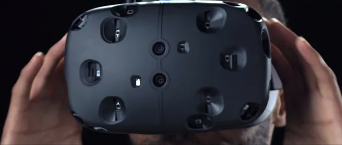Valve-Vive-VR-Headset1-700x297