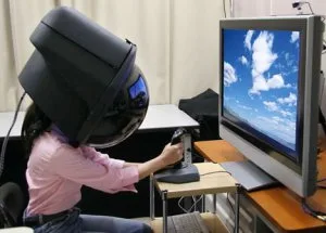 “虚拟现实”这个词总是伴随着人们头戴笨重头戴设备