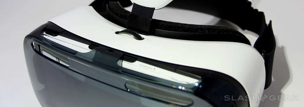 Oculus Rift消费者版本VS新月湾：两个细节对比
