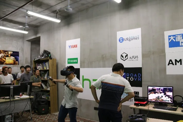 上海 HTC Vive  虚拟现实马拉松赛现场组图