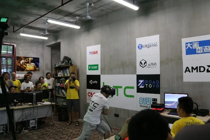上海 HTC Vive  虚拟现实马拉松赛现场组图