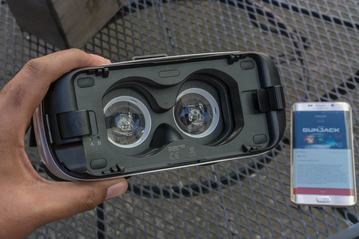 消费版虚拟现实头显Gear VR已上市，多图欣赏