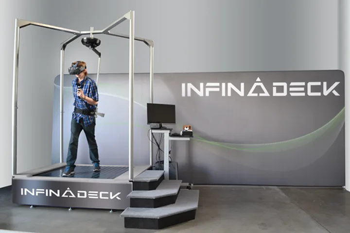 Infinadeck将在CES带来最新虚拟现实跑步机解决方案