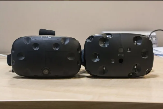 HTC展示虚拟现实系统Vive的历代版本