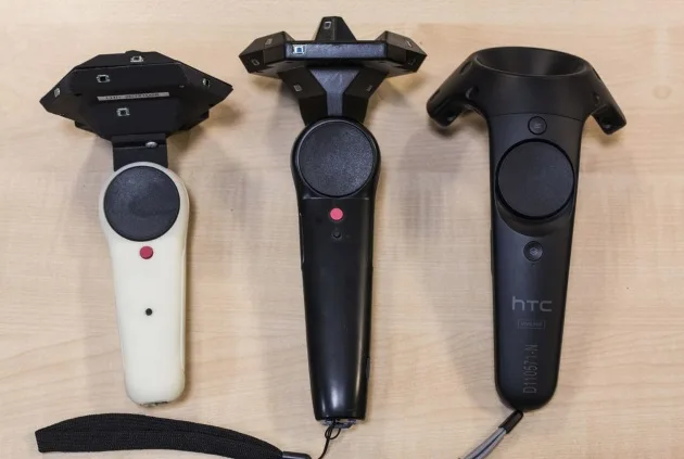 HTC展示虚拟现实系统Vive的历代版本