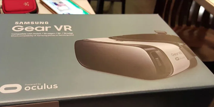 为什么我的虚拟现实头显Gear VR积满了灰尘