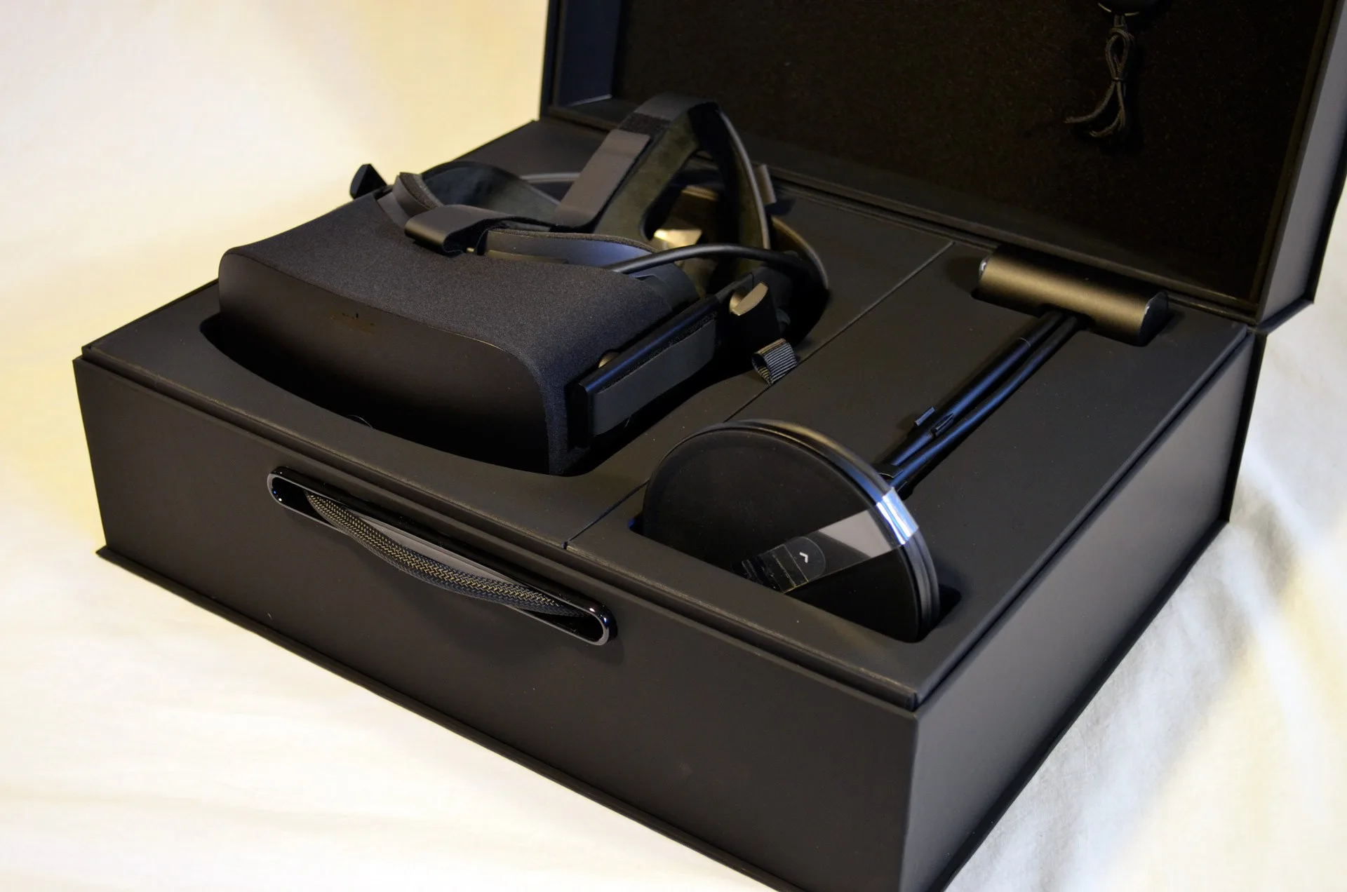 消费者版Oculus Rift开箱 高清大图赏欣