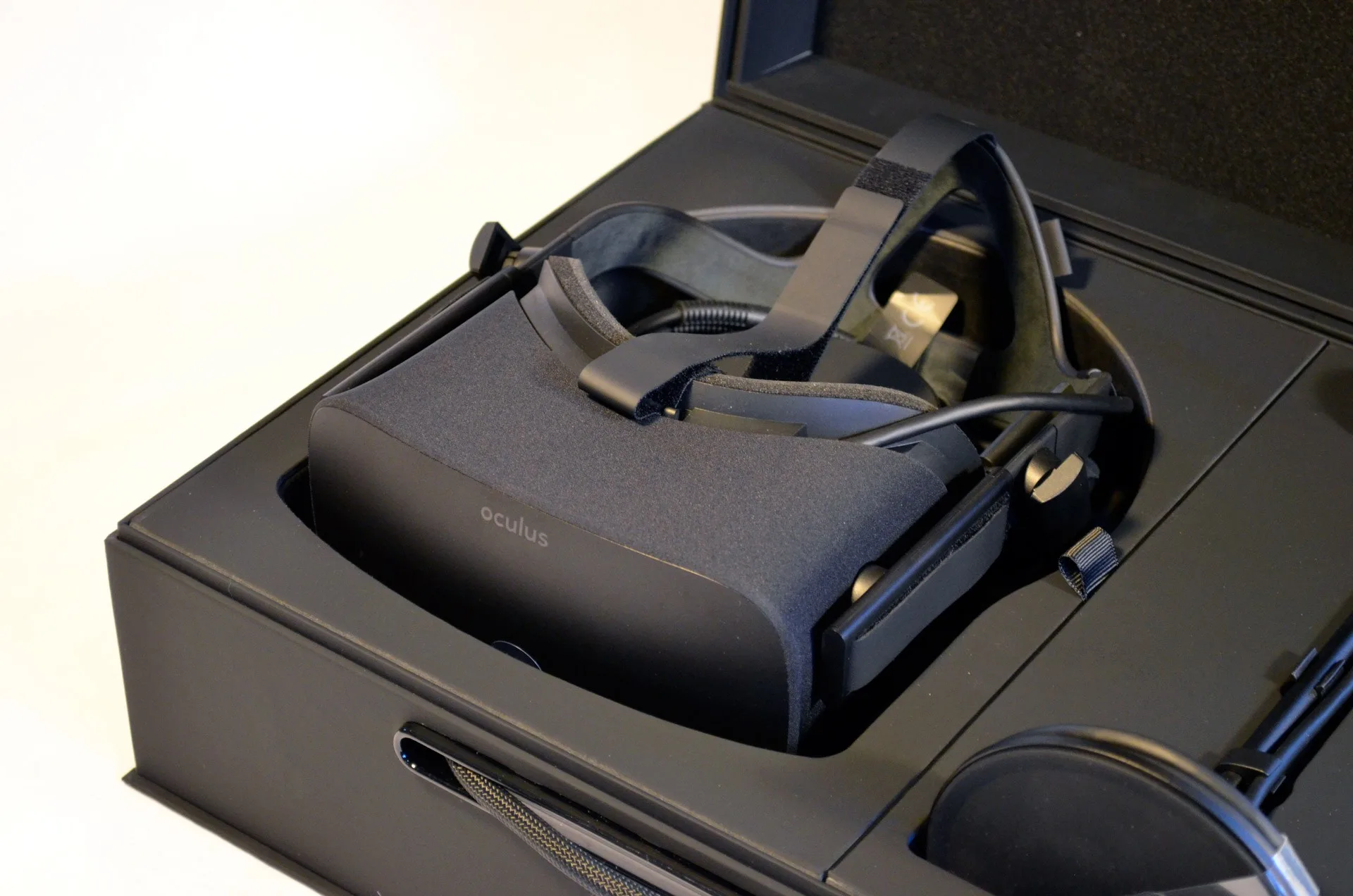 消费者版Oculus Rift开箱 高清大图赏欣