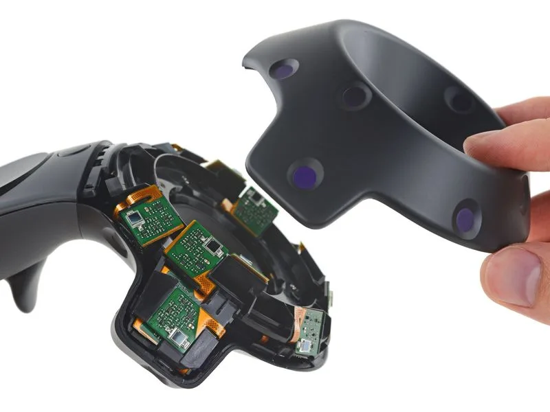虚拟现实设备HTC Vive被iFixit完全肢解