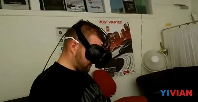 脑机接口前瞻 Emotiv测试用意念控制HTC Vive体验