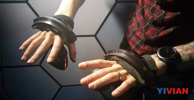 初窥新Vive控制器 媲美Oculus Touch