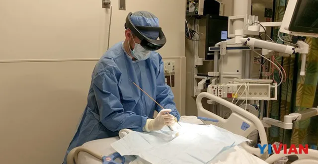 杜克大学实验用HoloLens辅助大脑手术