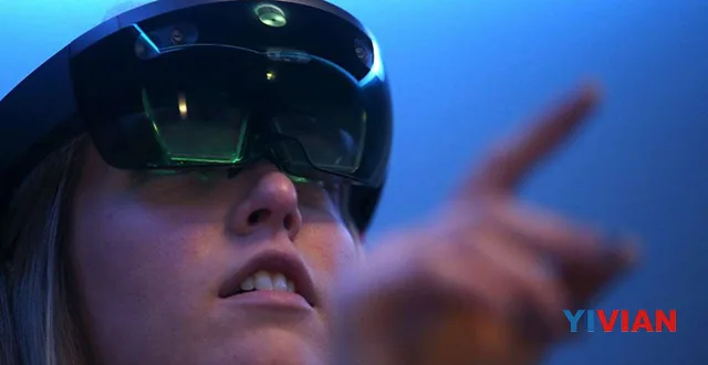 通用电气用HoloLens维修机器