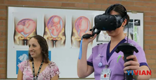 纽卡斯尔大学学生利用VR技术学习婴儿接生技巧