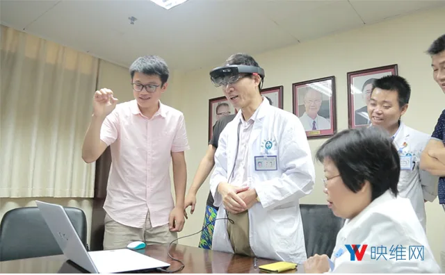 西安电子科大学生用HoloLens研发慢性心脏病医疗辅助平台