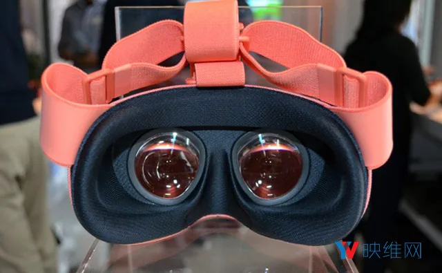 新谷歌VR如何？上手体验Daydream View + Pixel 2