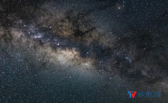 在VR中近距离观赏太阳系外的系外行星
