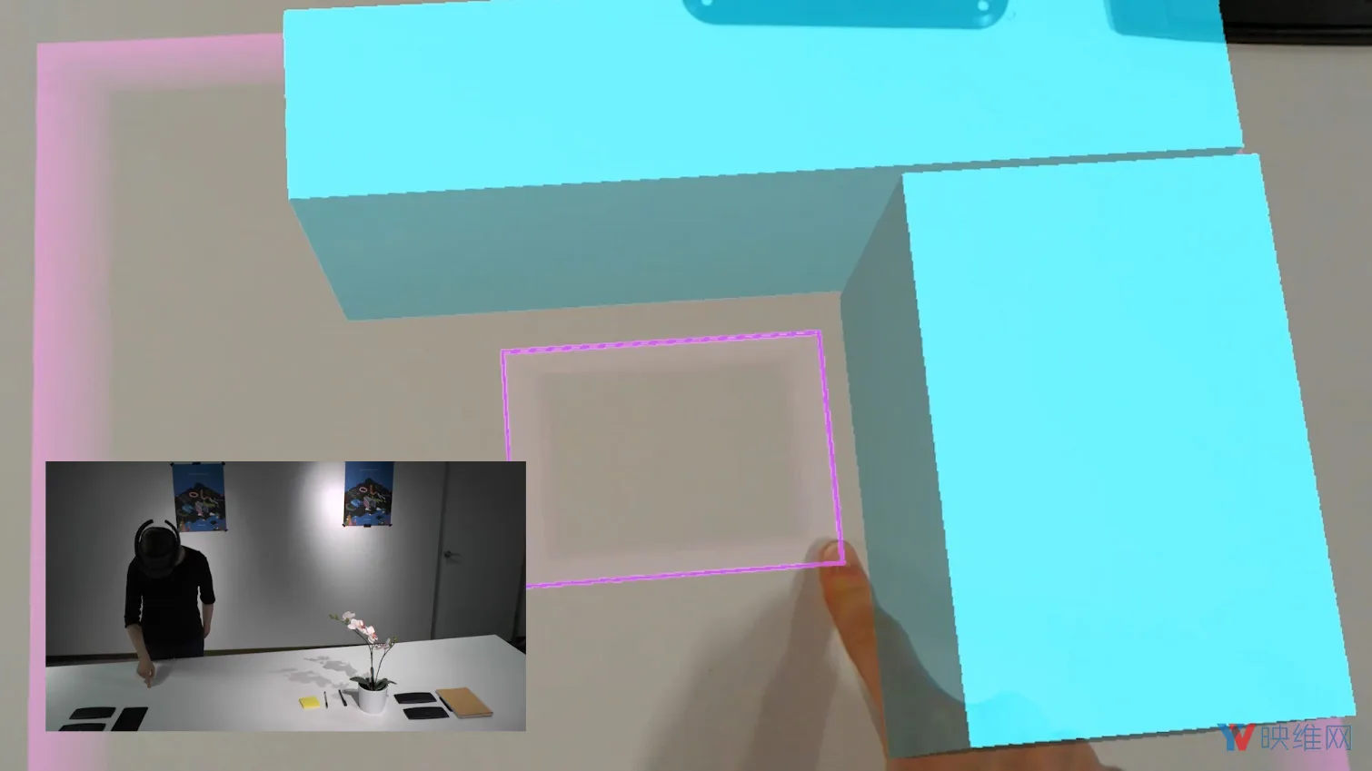 微软研究团队为HoloLens带来MRTouch触觉反馈交互技术