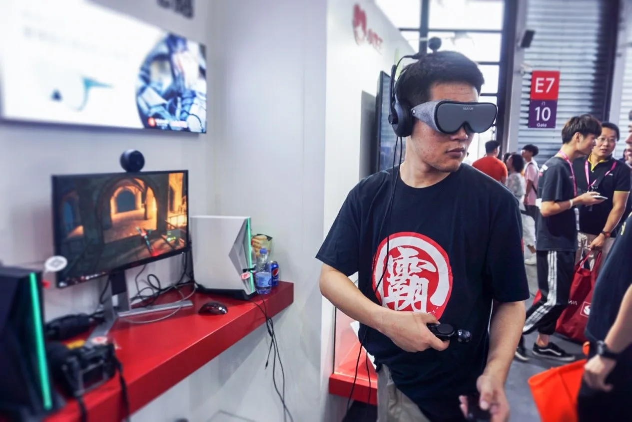 2018Chinajoy VR新秀视天科技携手小霸王如意游戏主机闪亮登场