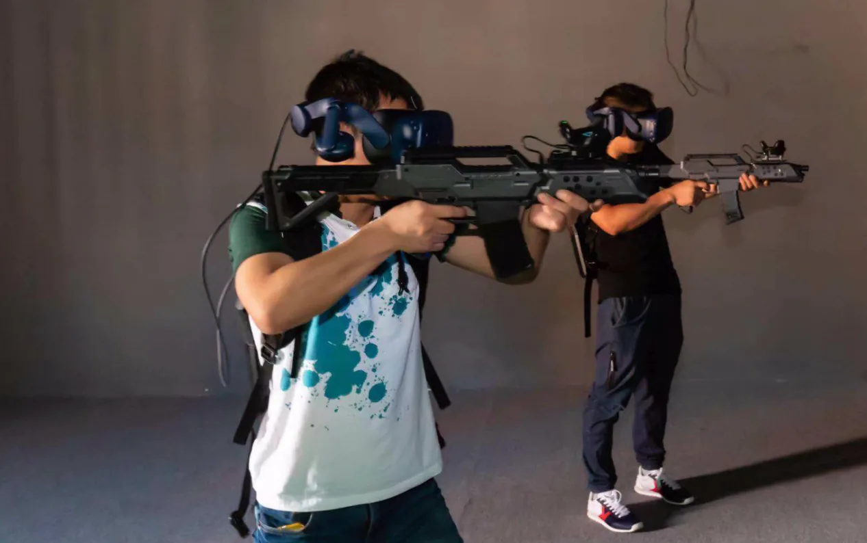造梦独家发布VR电竞馆方案(包含全球首个VR大空间游戏平台)