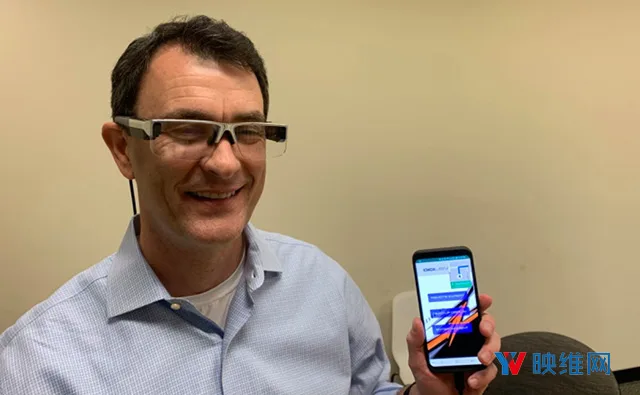DigiLens展示30度FOV AR眼镜原型Crystal，需外接手机或PC等设备