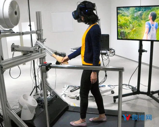 日本航空用VR给你初恋般感觉,和女友沐浴夏威夷