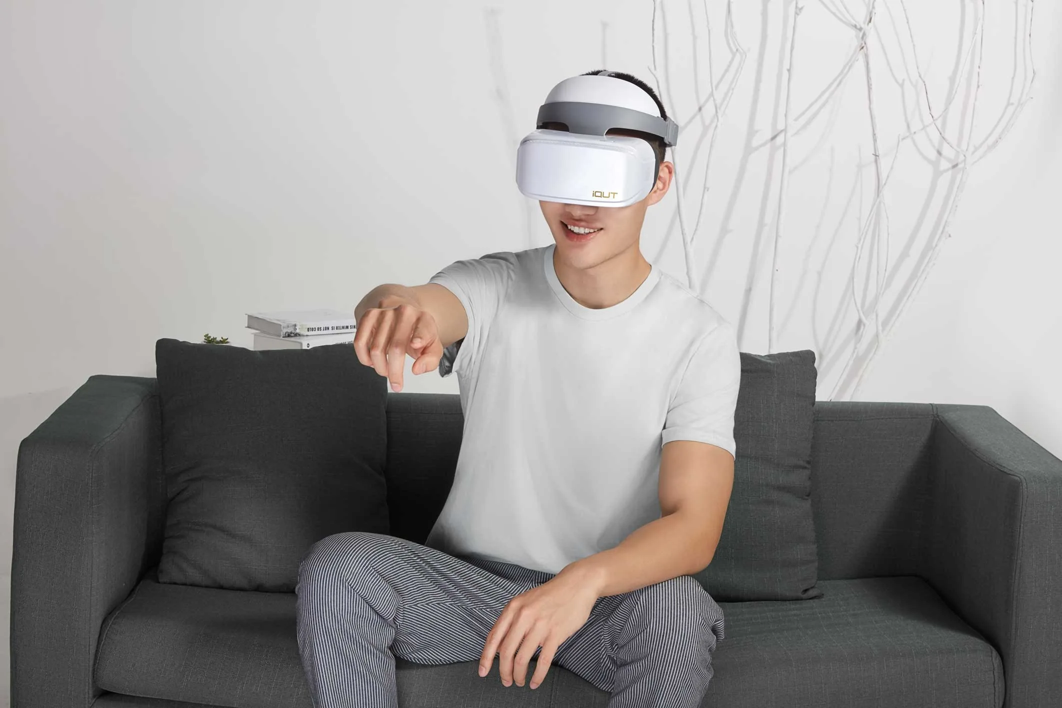 爱奇艺重磅发布多款奇遇系列VR新品及6DoF定位一体机套装