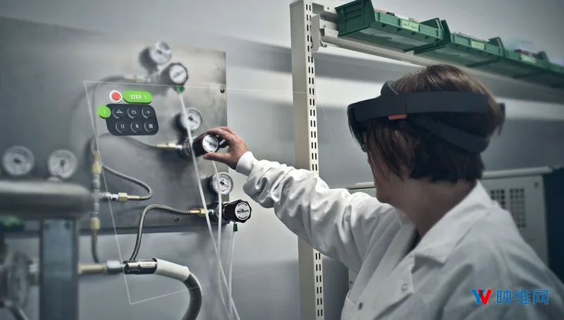 PTC为格罗方德半导体员工提供HoloLens AR培训解决方案