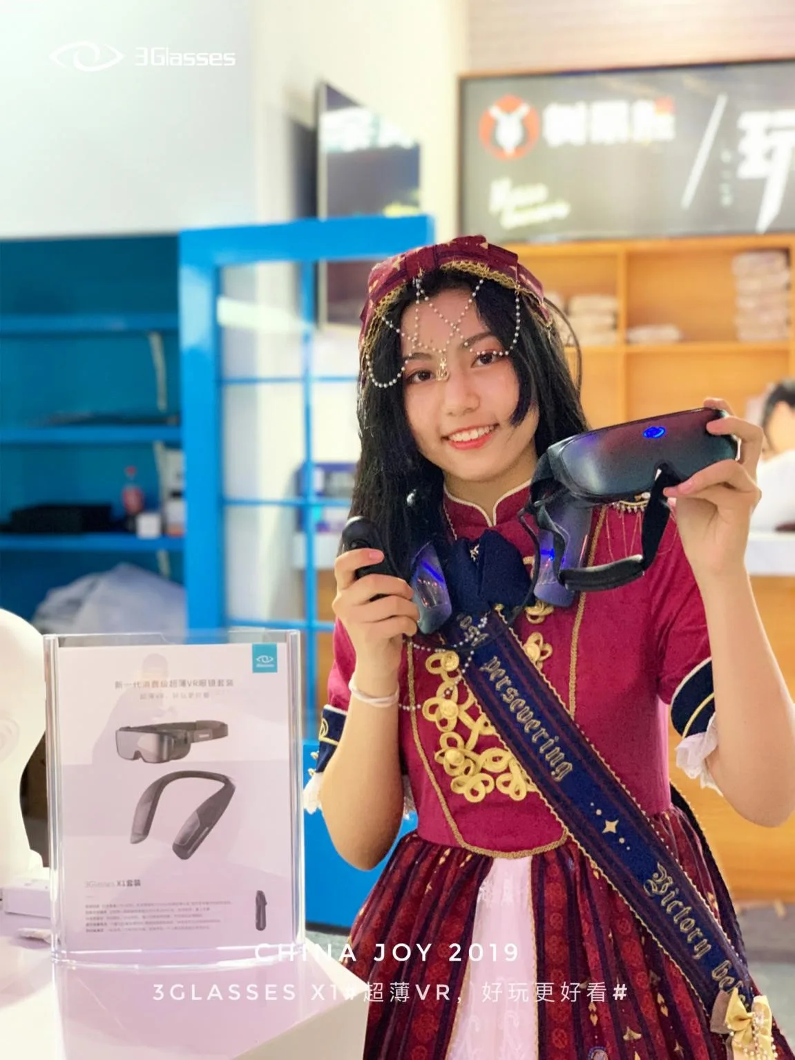 颜值即正义 ChinaJoy小姐姐为3Glasses X1齐打call