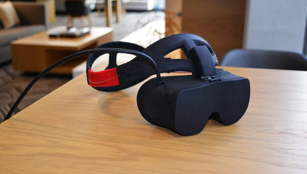 Vality用微显示器打造紧凑高分辨率VR头显